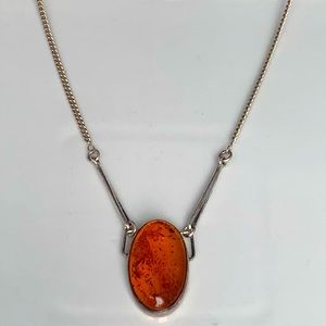 Beautiful Vintage Amber Silver Necklace.